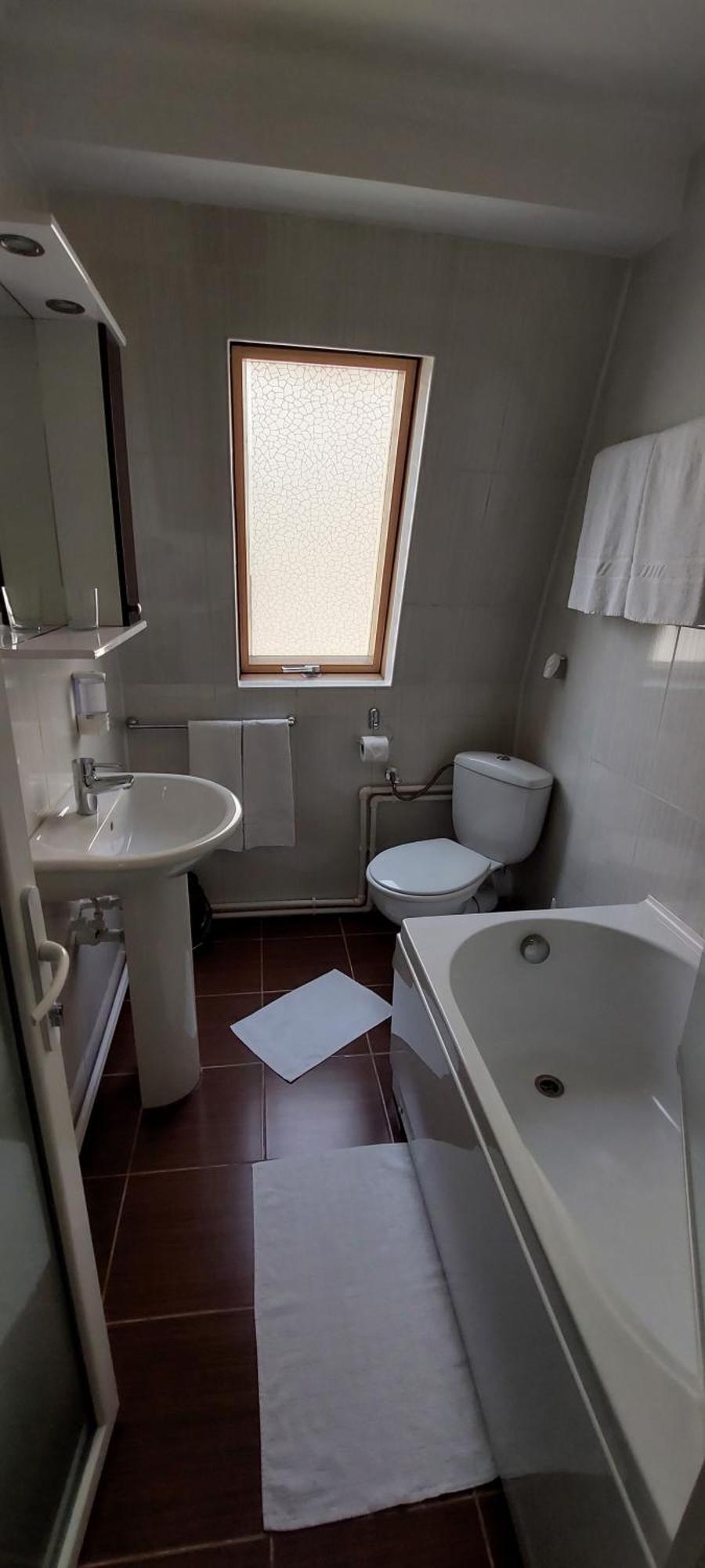Harmony House Ξενοδοχείο Târgu Jiu Εξωτερικό φωτογραφία